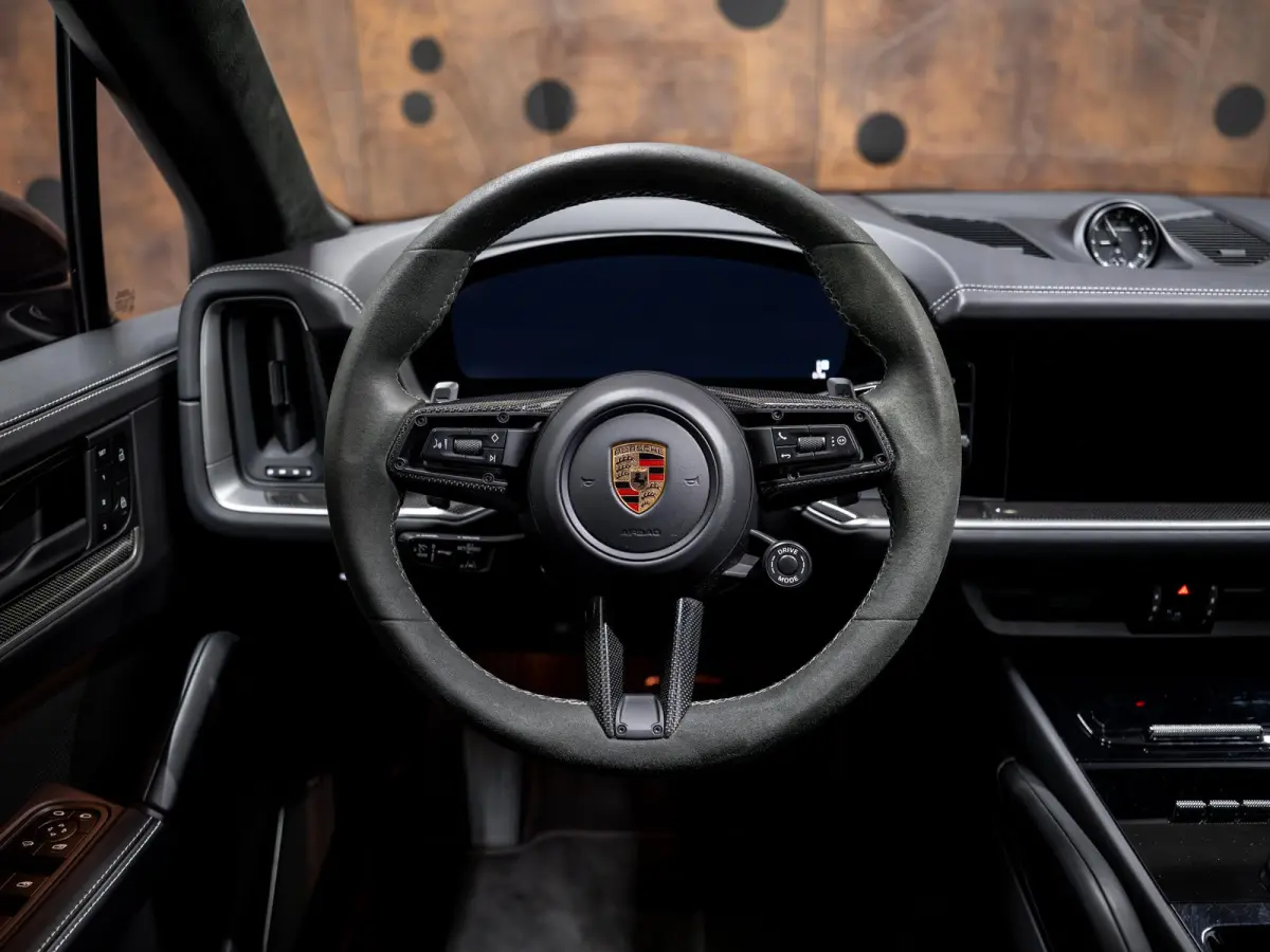 4.0 Turbo E-Hybrid | PCCB | Carbon | Burmester | Massage | PDCC | InnoDrive |