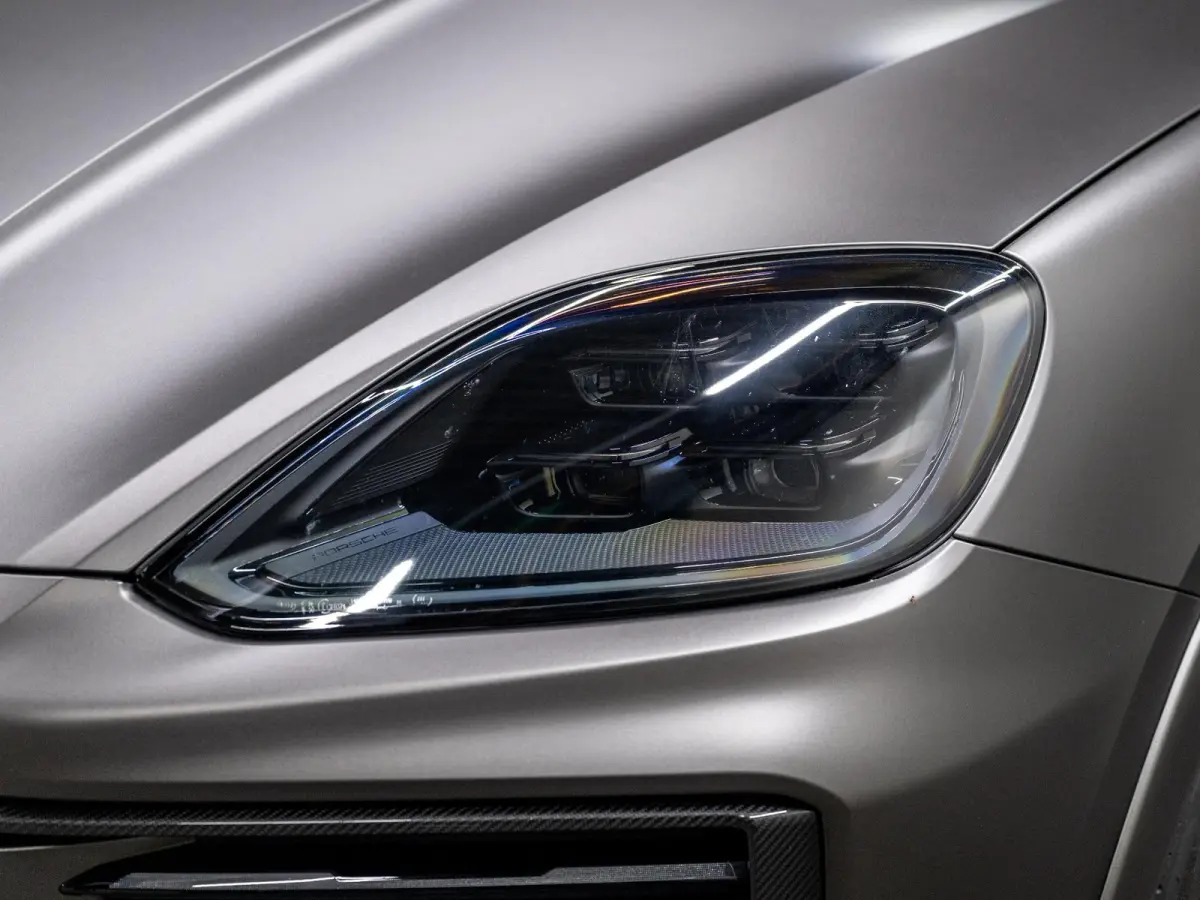 4.0 Turbo E-Hybrid | PCCB | Carbon | Burmester | Massage | PDCC | InnoDrive |