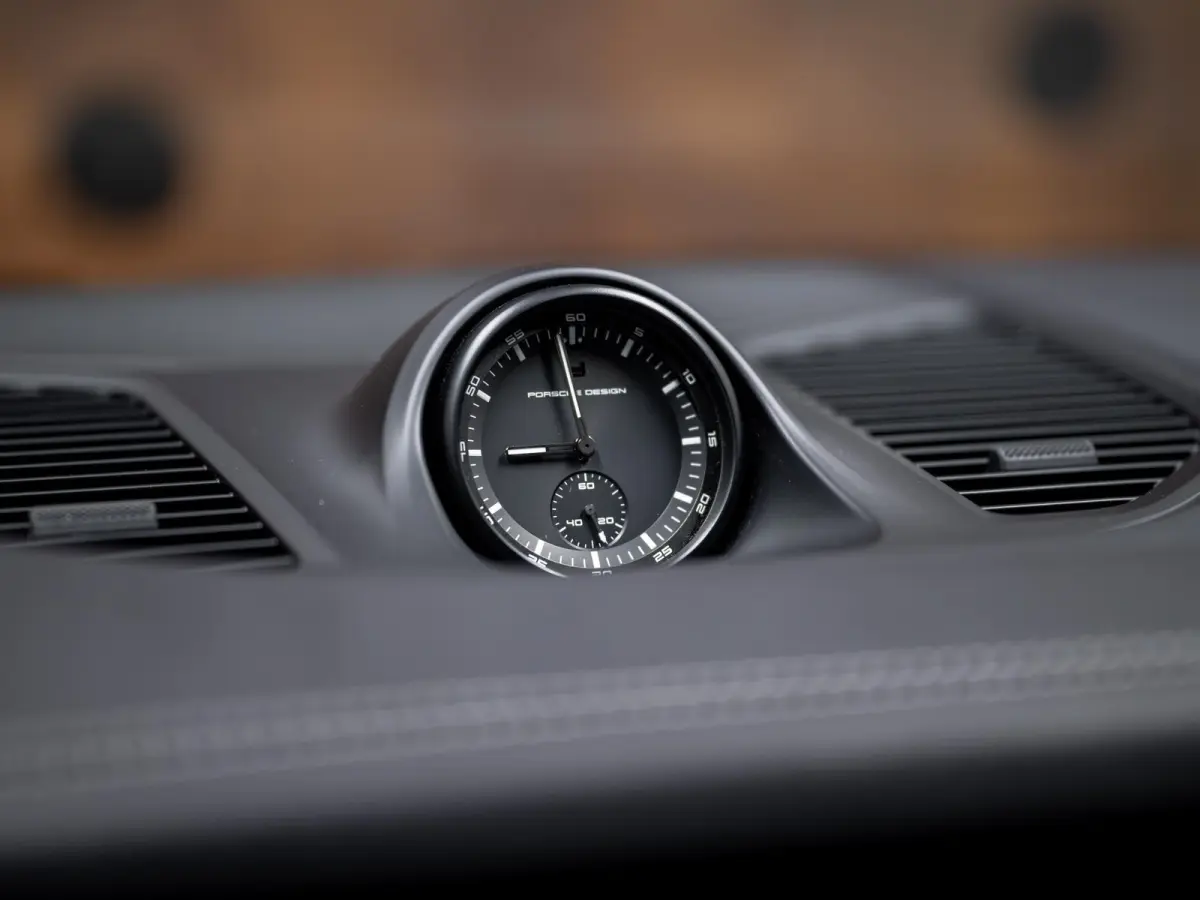 4.0 Turbo E-Hybrid | PCCB | Carbon | Burmester | Massage | PDCC | InnoDrive |