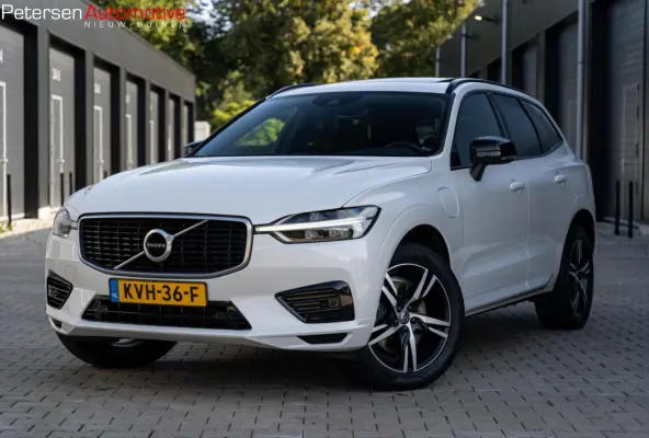 2.0 T8 Twin Engine AWD R-Design *Pano* ACC* Vol*
