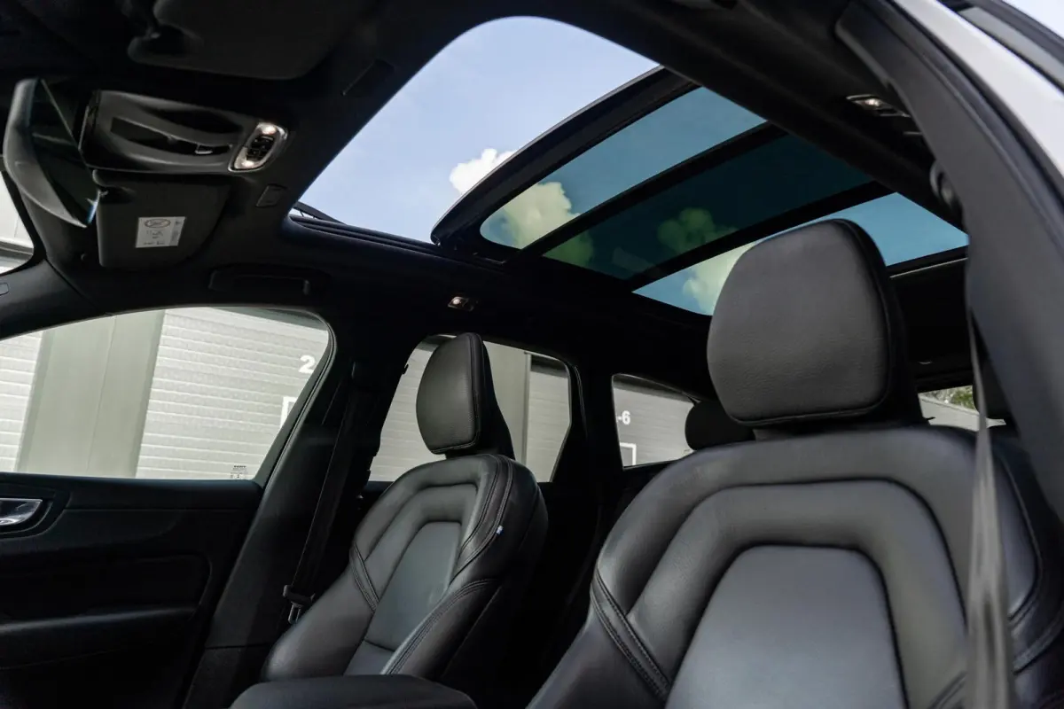 2.0 T8 Twin Engine AWD R-Design *Pano* ACC* Vol*