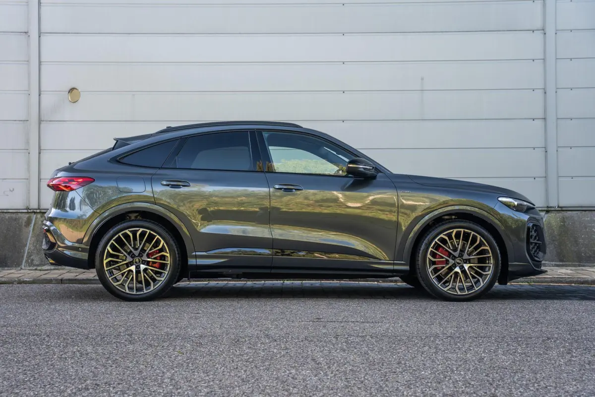 2.0 TFSI e-hybrid quattro S Edition Competition | Bijrijders Display | 21" Velgen