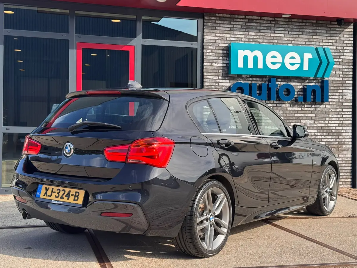 118i High Executive M-SPORT AUT. NAVI.PROF l LEDER l ST-VERW l 18 INCH l ORG.NL l PDC l DAB l HiFi.PROF DEALER OH