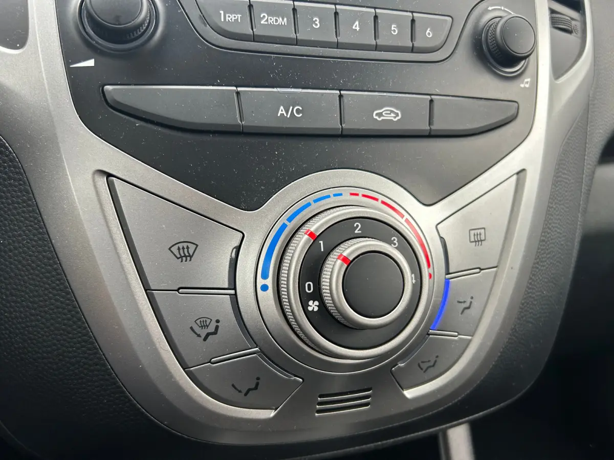 1.6i i-Vision | Automaat | 16" Lichtmetalen velgen | Parkeersensoren achter