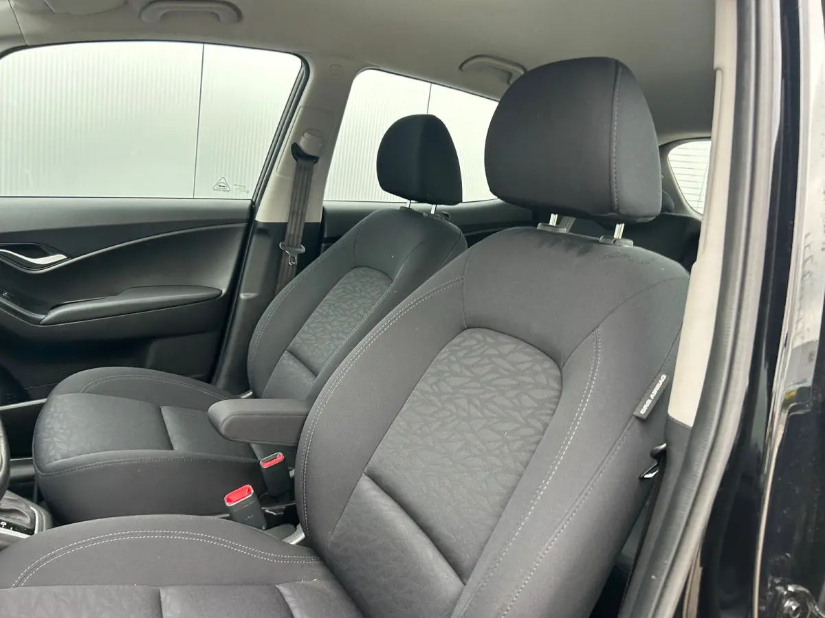 1.6i i-Vision | Automaat | 16" Lichtmetalen velgen | Parkeersensoren achter