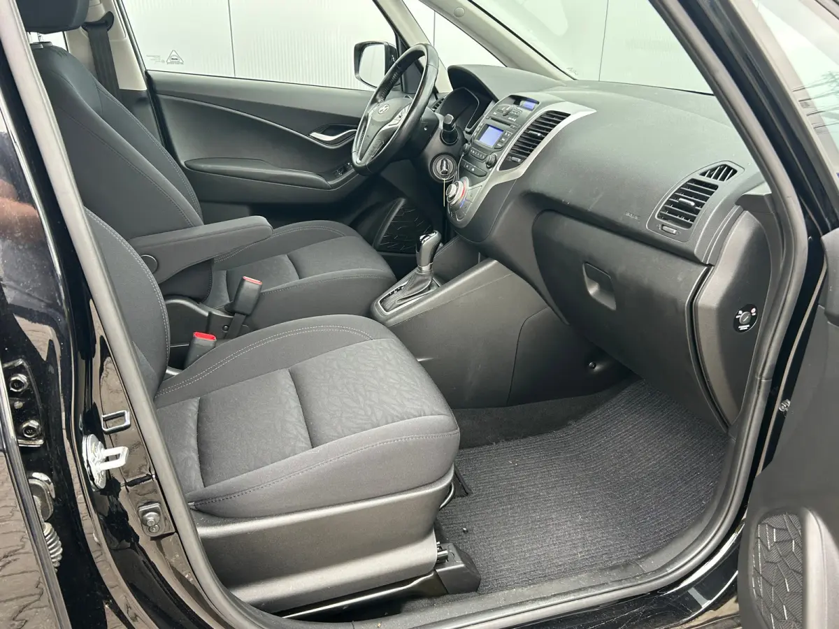 1.6i i-Vision | Automaat | 16" Lichtmetalen velgen | Parkeersensoren achter