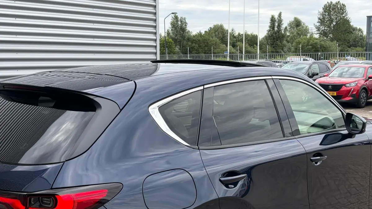 2.5 e-SKYACTIV PHEV 327PK TAKUMI AUTOMAAT SOH 93,25% / NAVI / LEDER / CLIMA / FULL-LED / PDC / 20" LMV / PANO DAK / KEYLESS / 360 CAMERA / HUD / WINTERPAKKET / ADAPT. CRUISECONTROL / 1E EIGE
