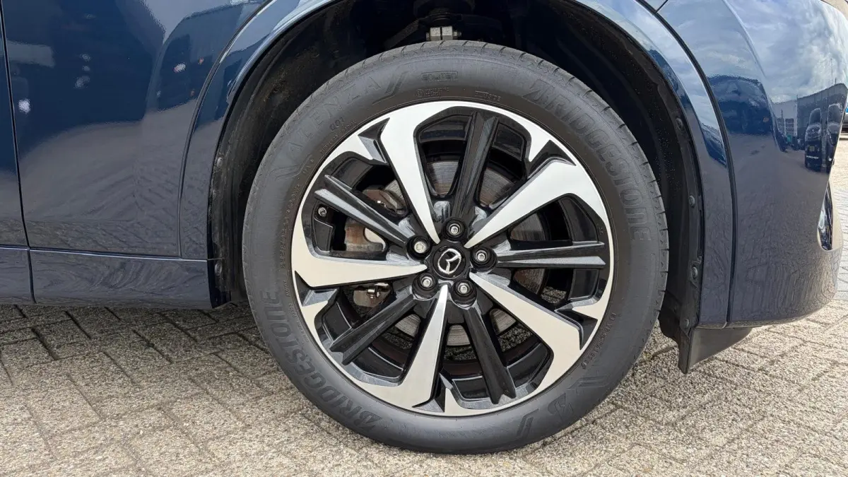 2.5 e-SKYACTIV PHEV 327PK TAKUMI AUTOMAAT SOH 93,25% / NAVI / LEDER / CLIMA / FULL-LED / PDC / 20" LMV / PANO DAK / KEYLESS / 360 CAMERA / HUD / WINTERPAKKET / ADAPT. CRUISECONTROL / 1E EIGE