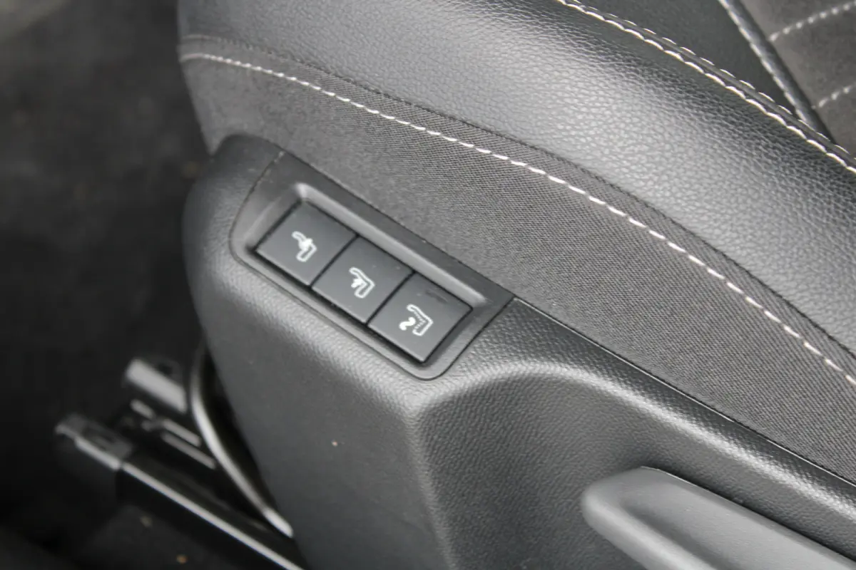 1.2 Turbo Ultimate | Camera | Alcantara | Adaptive cruise control | Dodehoek detectie |