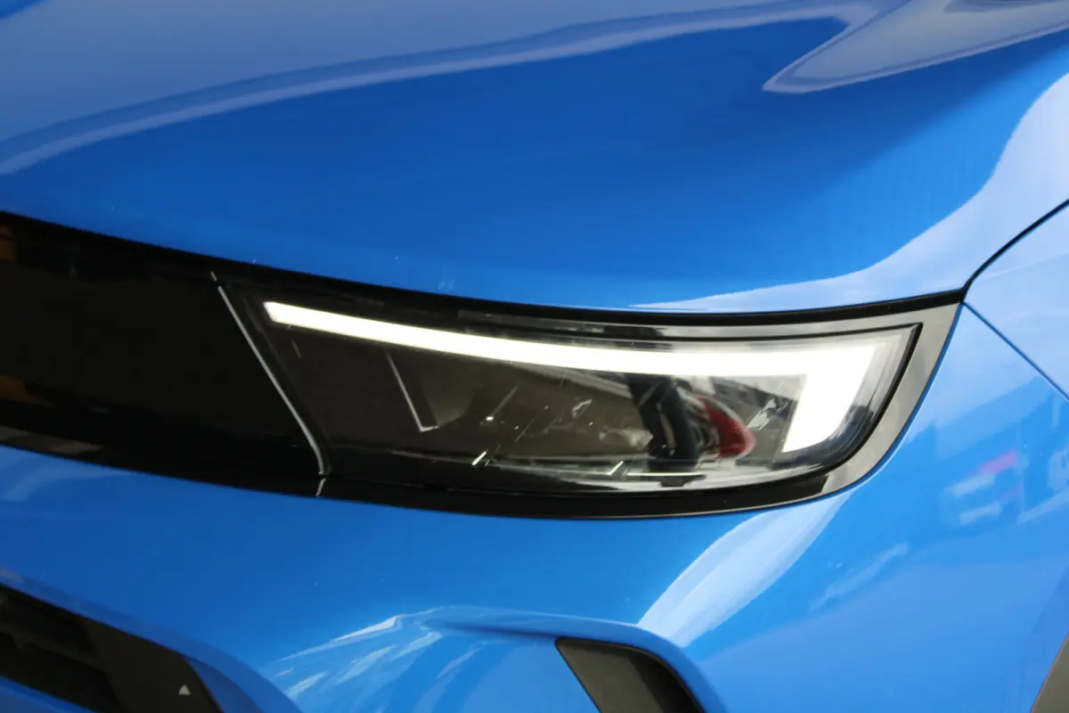 1.2 Turbo Ultimate | Camera | Alcantara | Adaptive cruise control | Dodehoek detectie |