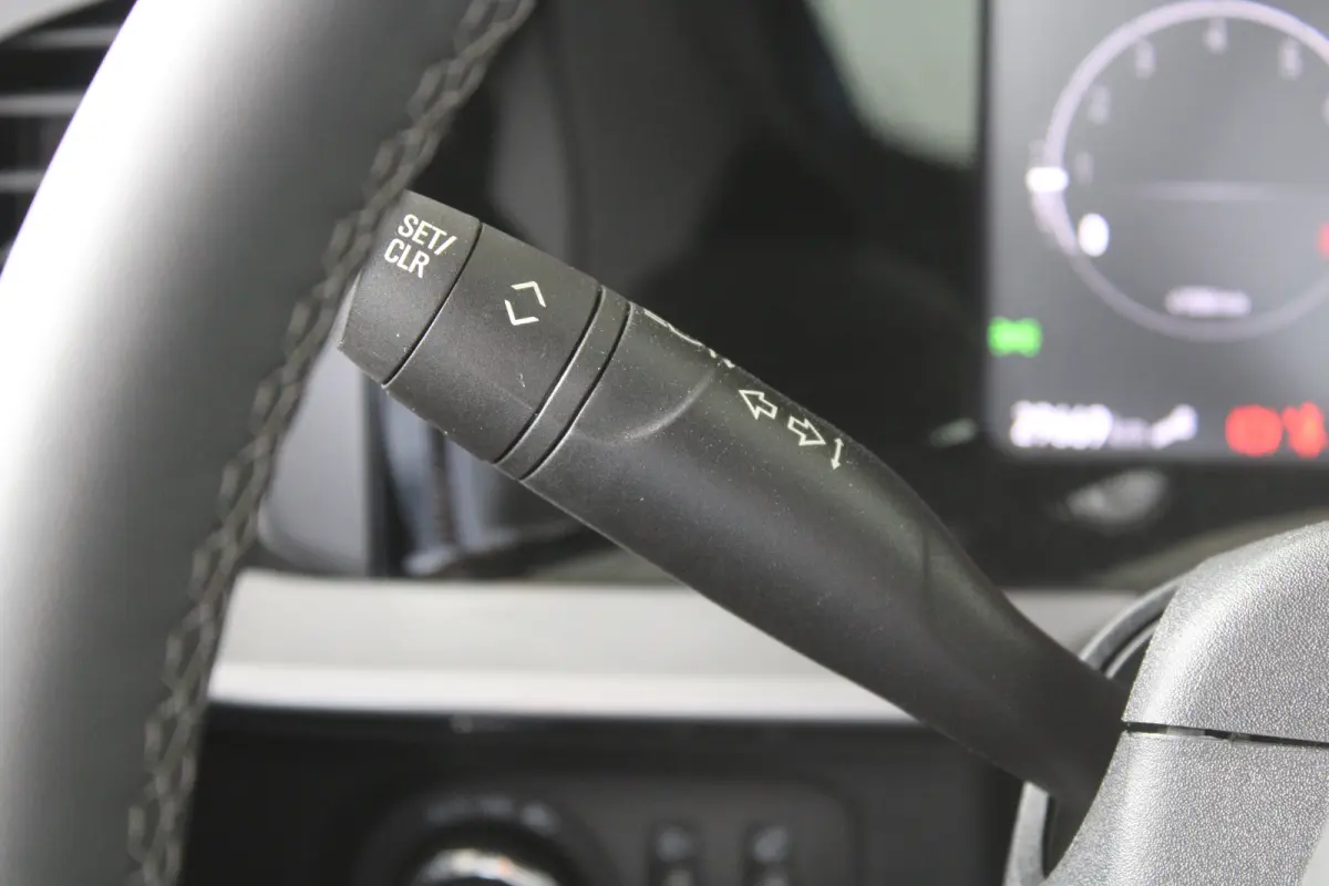 1.2 Turbo Ultimate | Camera | Alcantara | Adaptive cruise control | Dodehoek detectie |