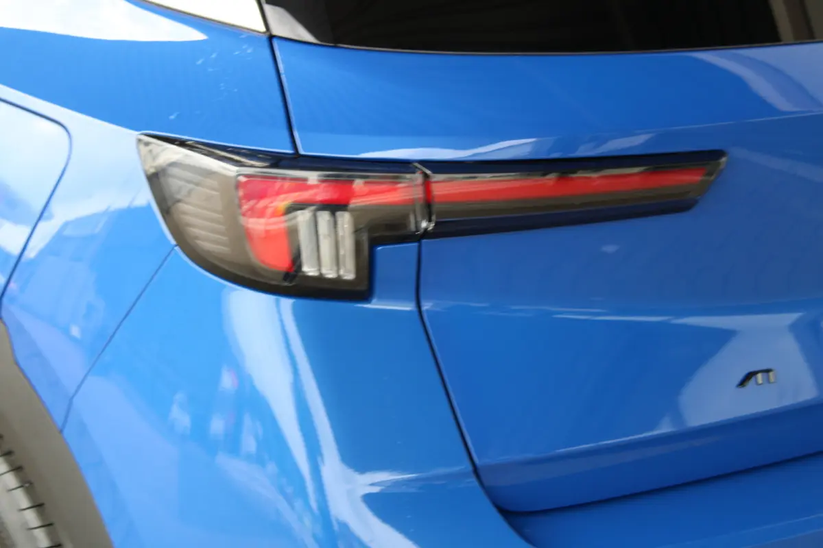 1.2 Turbo Ultimate | Camera | Alcantara | Adaptive cruise control | Dodehoek detectie |