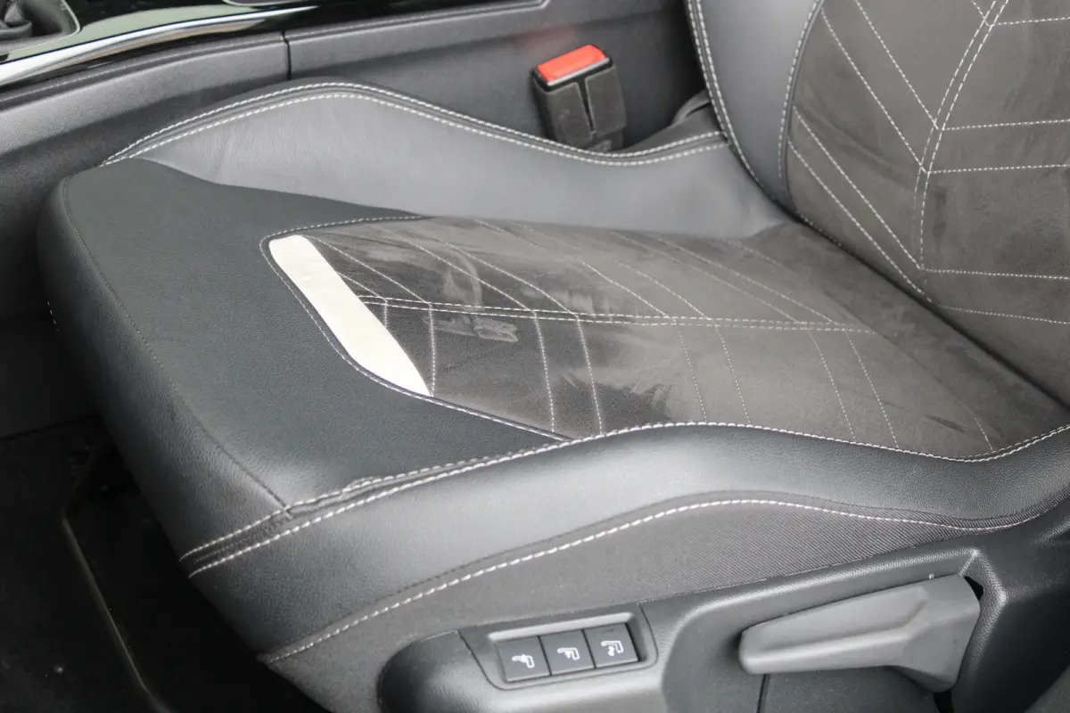1.2 Turbo Ultimate | Camera | Alcantara | Adaptive cruise control | Dodehoek detectie |