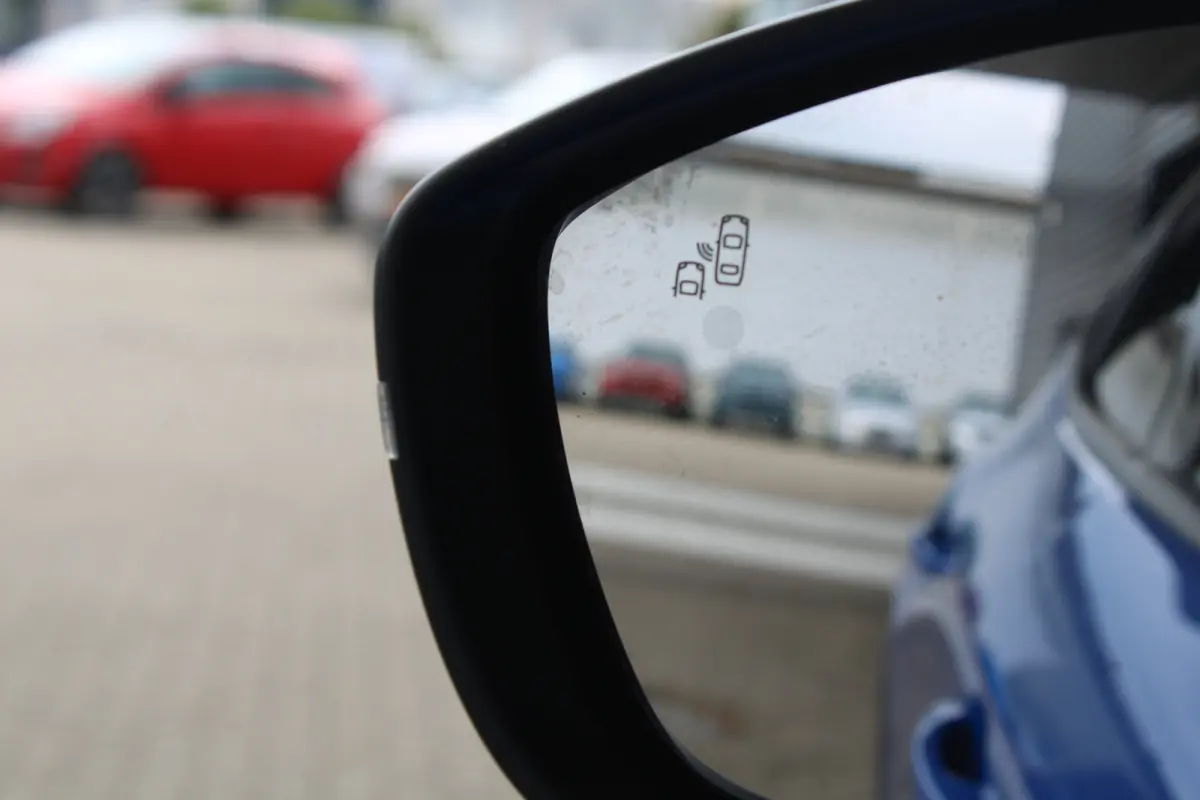 1.2 Turbo Ultimate | Camera | Alcantara | Adaptive cruise control | Dodehoek detectie |