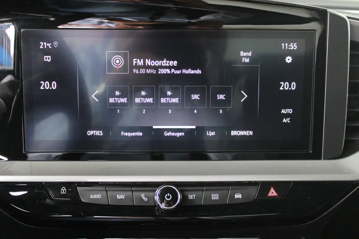 1.2 Turbo Ultimate | Camera | Alcantara | Adaptive cruise control | Dodehoek detectie |