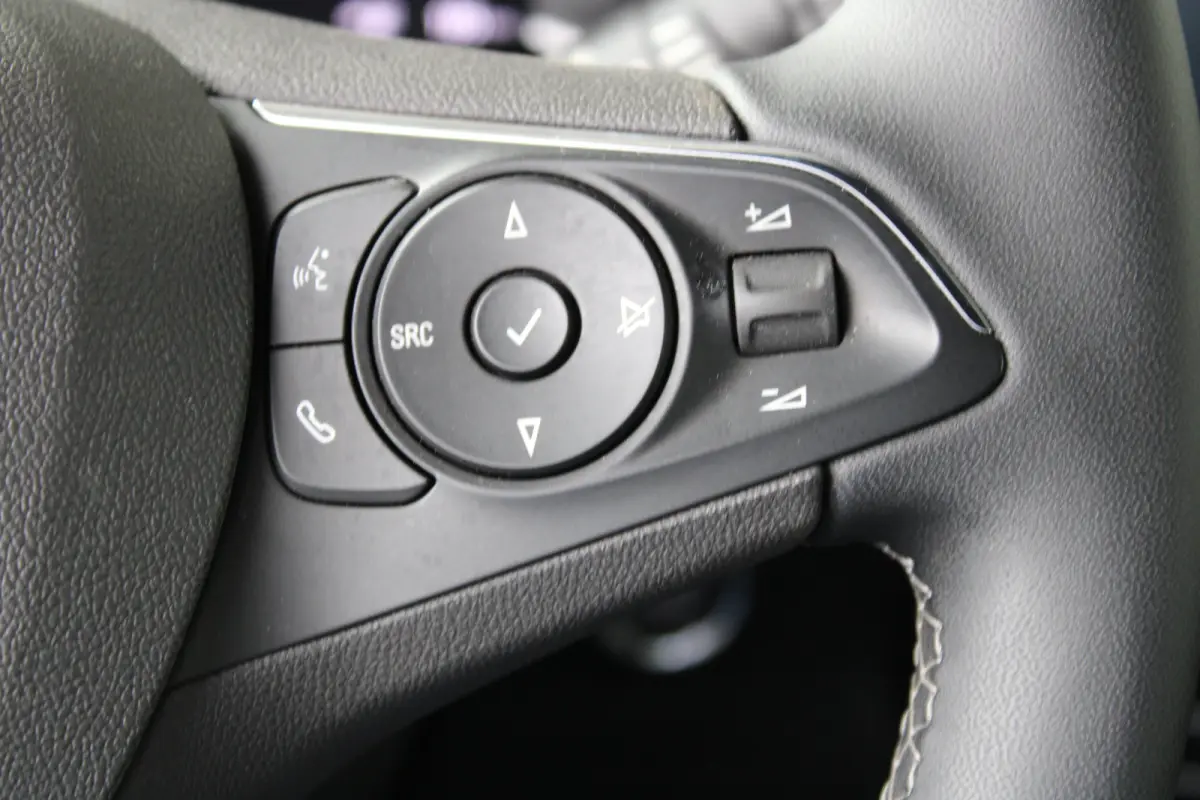 1.2 Turbo Ultimate | Camera | Alcantara | Adaptive cruise control | Dodehoek detectie |