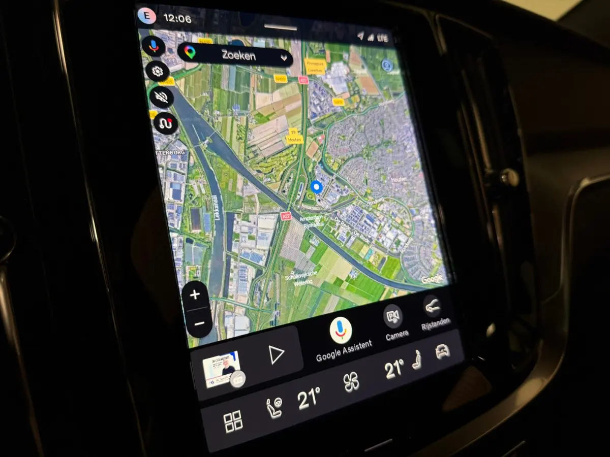 T8 AWD Recharge Plus Dark | Harman Kardon | Trekhaak | 455pk | 360° Camera | Head-Up Display | Schuifdak | Adaptieve Cruise Control | Stoelverwarming voor+achter | Stuurwielverwarming | Pil