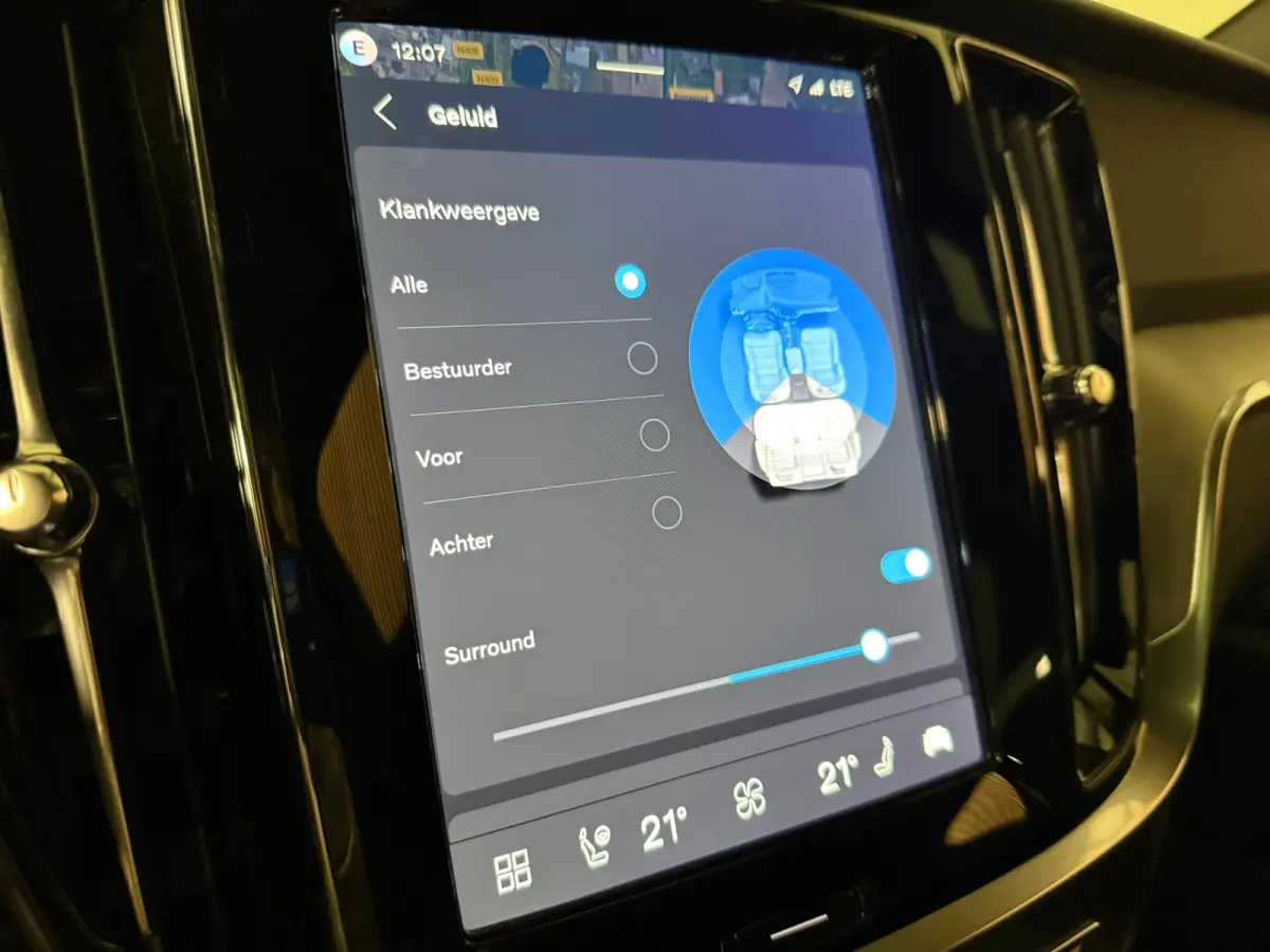 T8 AWD Recharge Plus Dark | Harman Kardon | Trekhaak | 455pk | 360° Camera | Head-Up Display | Schuifdak | Adaptieve Cruise Control | Stoelverwarming voor+achter | Stuurwielverwarming | Pil