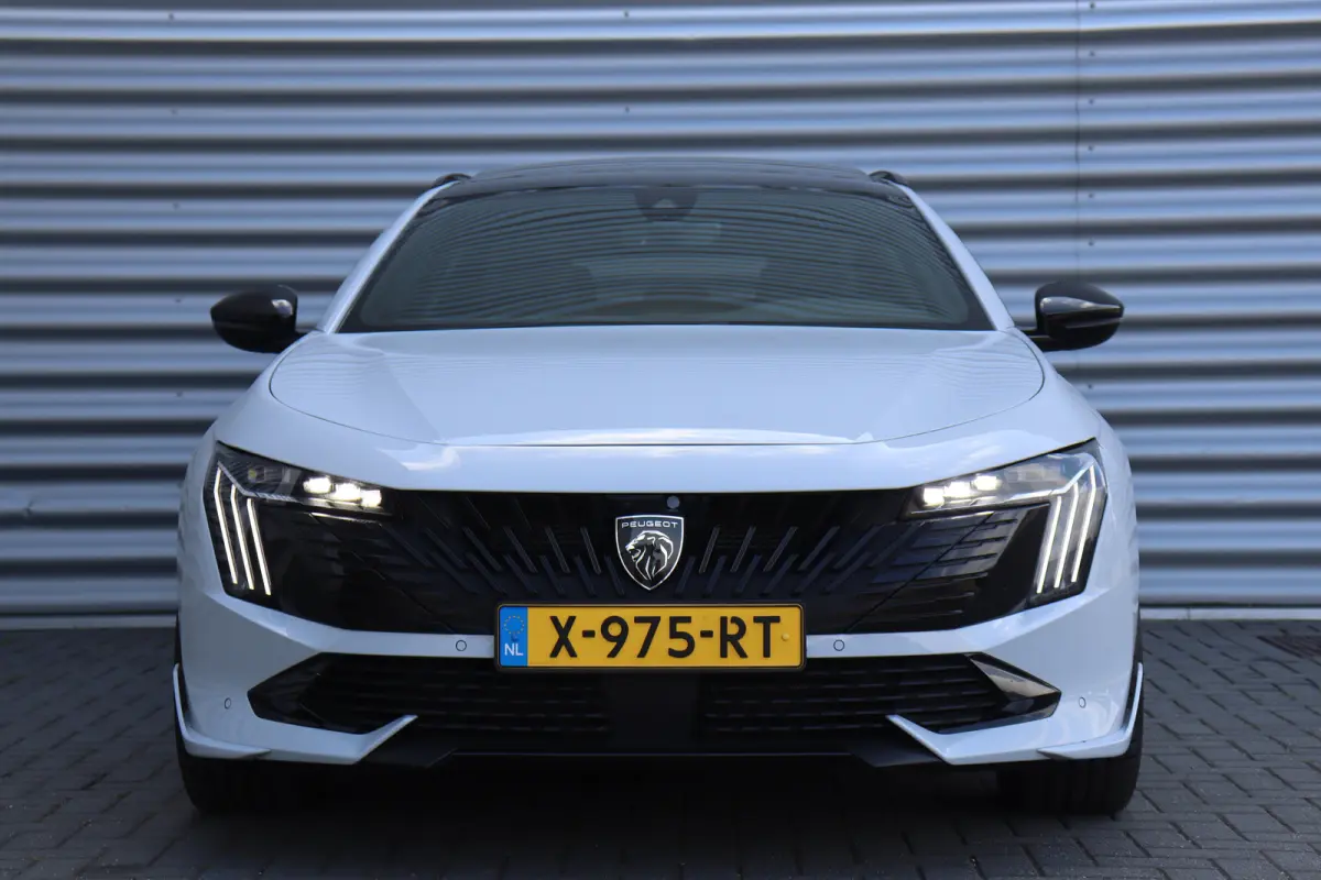 PSE 1.6 HYBRID 360PK SPORT ENGINEERED AUTOMAAT SOH 99,25% / NAVI / LEDER / CLIMA / PDC / 20" LMV / CAMERA / KEYLESS / I-COCKPIT / FULL-LED / PANO. DAK / ALCANTARA / WINTERPAKKET / FOCAL AUDI