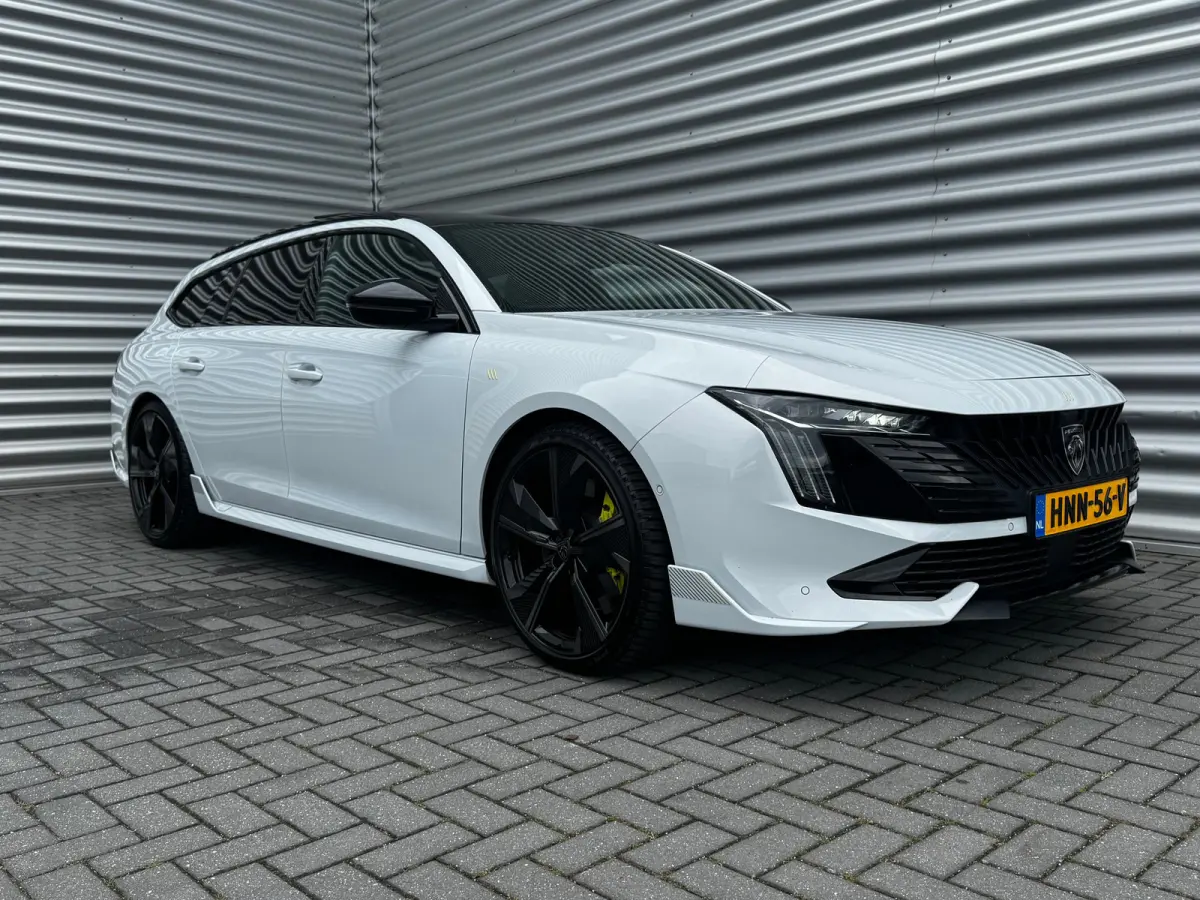 PSE 1.6 HYBRID 360PK SPORT ENGINEERED AUTOMAAT SOH 98,25% / NAVI / LEDER / CLIMA / PDC / 20" LMV / CAMERA / KEYLESS / I-COCKPIT / FULL-LED / PANO. DAK / ALCANTARA / WINTERPAKKET / FOCAL AUDI