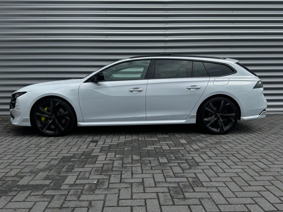 PSE 1.6 HYBRID 360PK SPORT ENGINEERED AUTOMAAT SOH 98,25% / NAVI / LEDER / CLIMA / PDC / 20" LMV / CAMERA / KEYLESS / I-COCKPIT / FULL-LED / PANO. DAK / ALCANTARA / WINTERPAKKET / FOCAL AUDI
