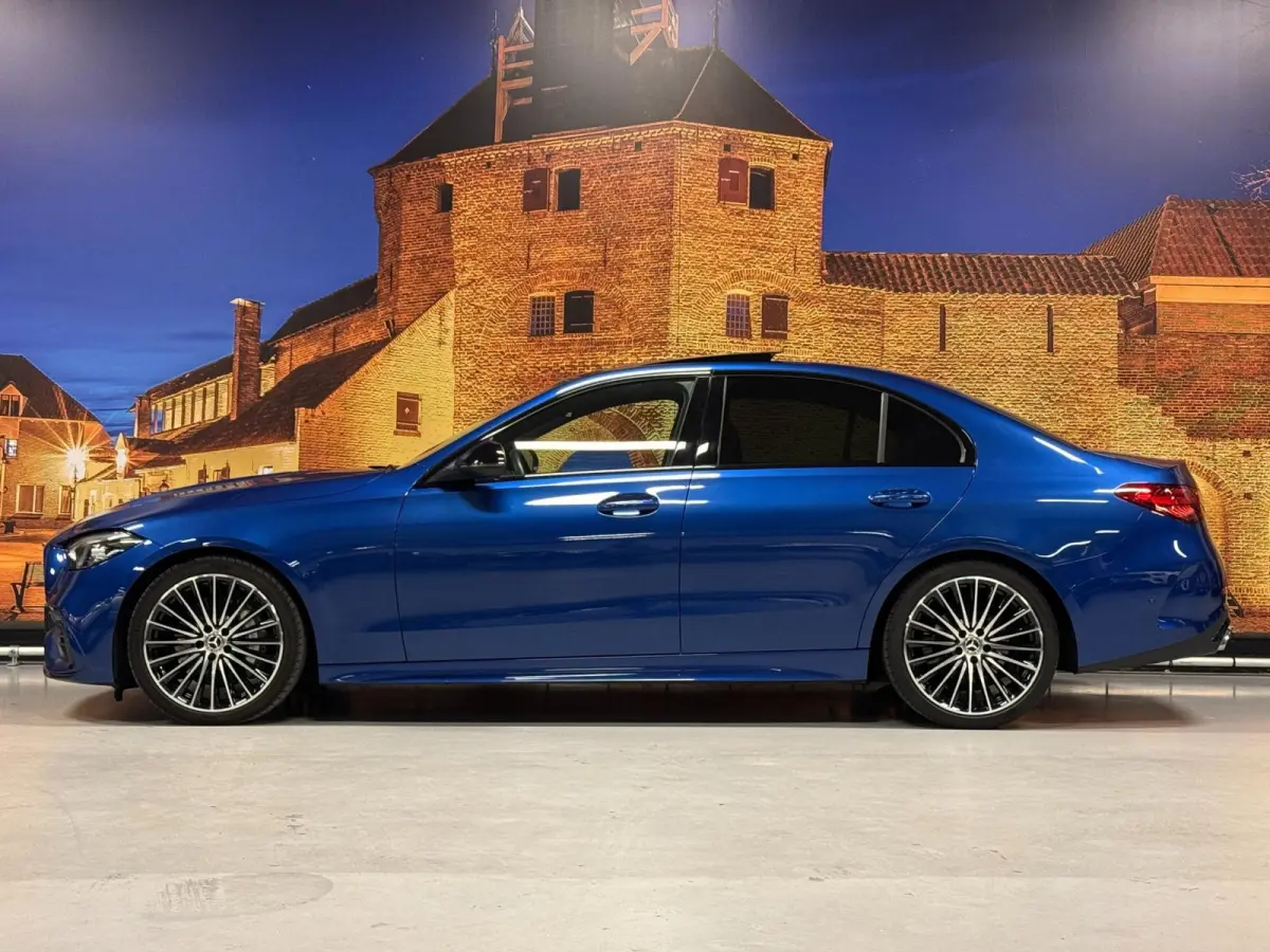 300 d AMG Line Panodak Leer Camera LED