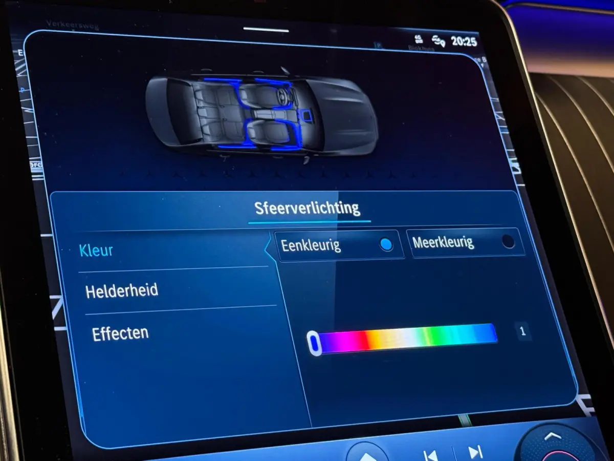 300 d AMG Line Panodak Leer Camera LED