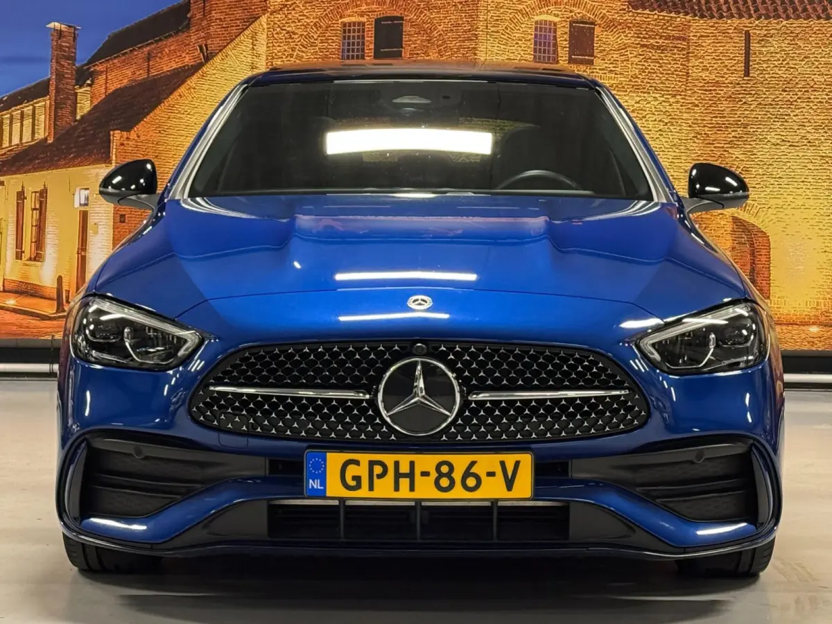 300 d AMG Line Panodak Leer Camera LED