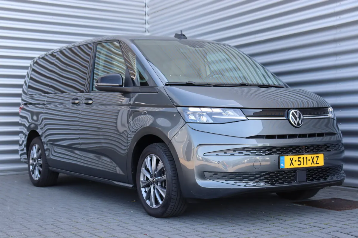 1.4 e-HYBRID 217PK L2 7-ZITS BUSINESS LIFE SOH 98,13% / NAVI / CLIMA / FULL-LED / PDC / 18" LMV / TREKHAAK / KEYLESS / CAMERA / 1E EIGENAAR / NIEUWSTAAT !!