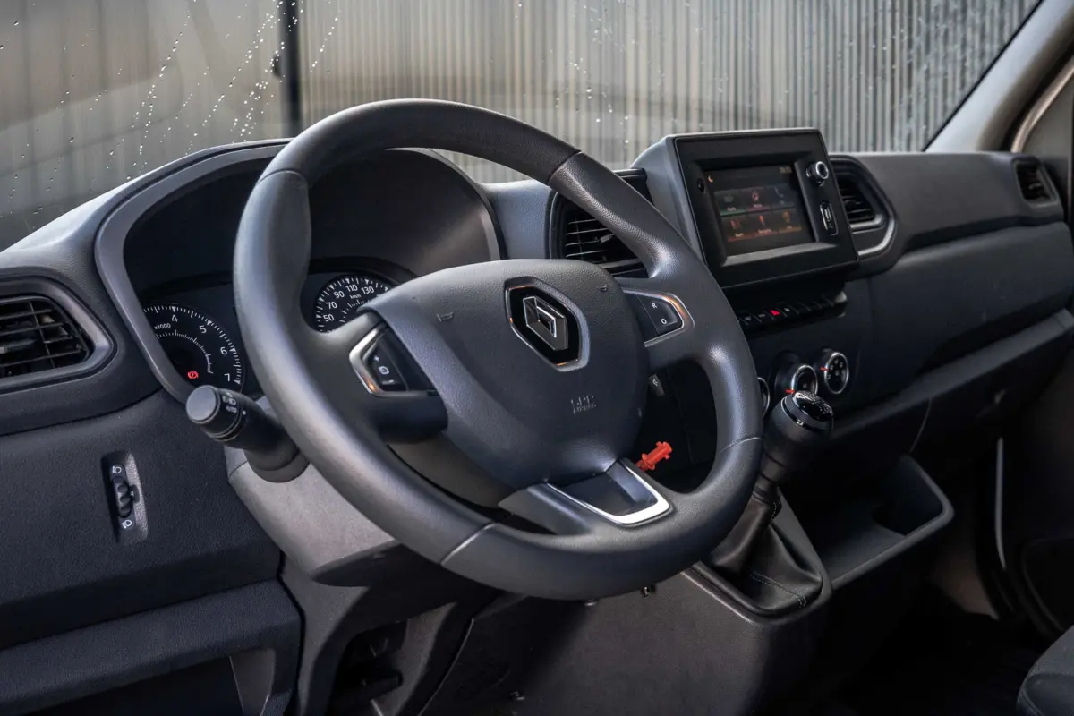 2.3dCi | Bakwagen met Laadklep | LED | Carplay | Camera | Cruise