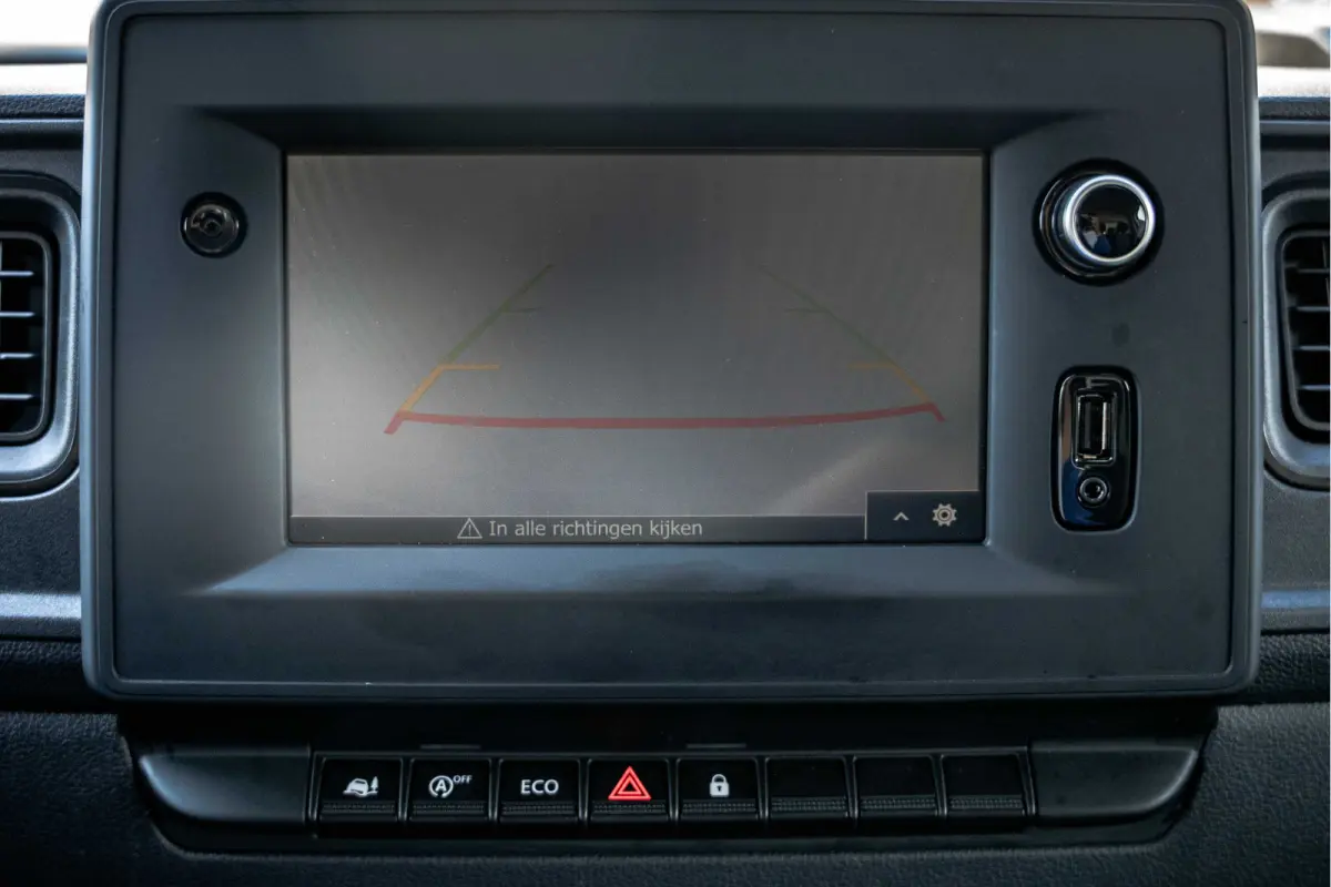2.3dCi | Bakwagen met Laadklep | LED | Carplay | Camera | Cruise