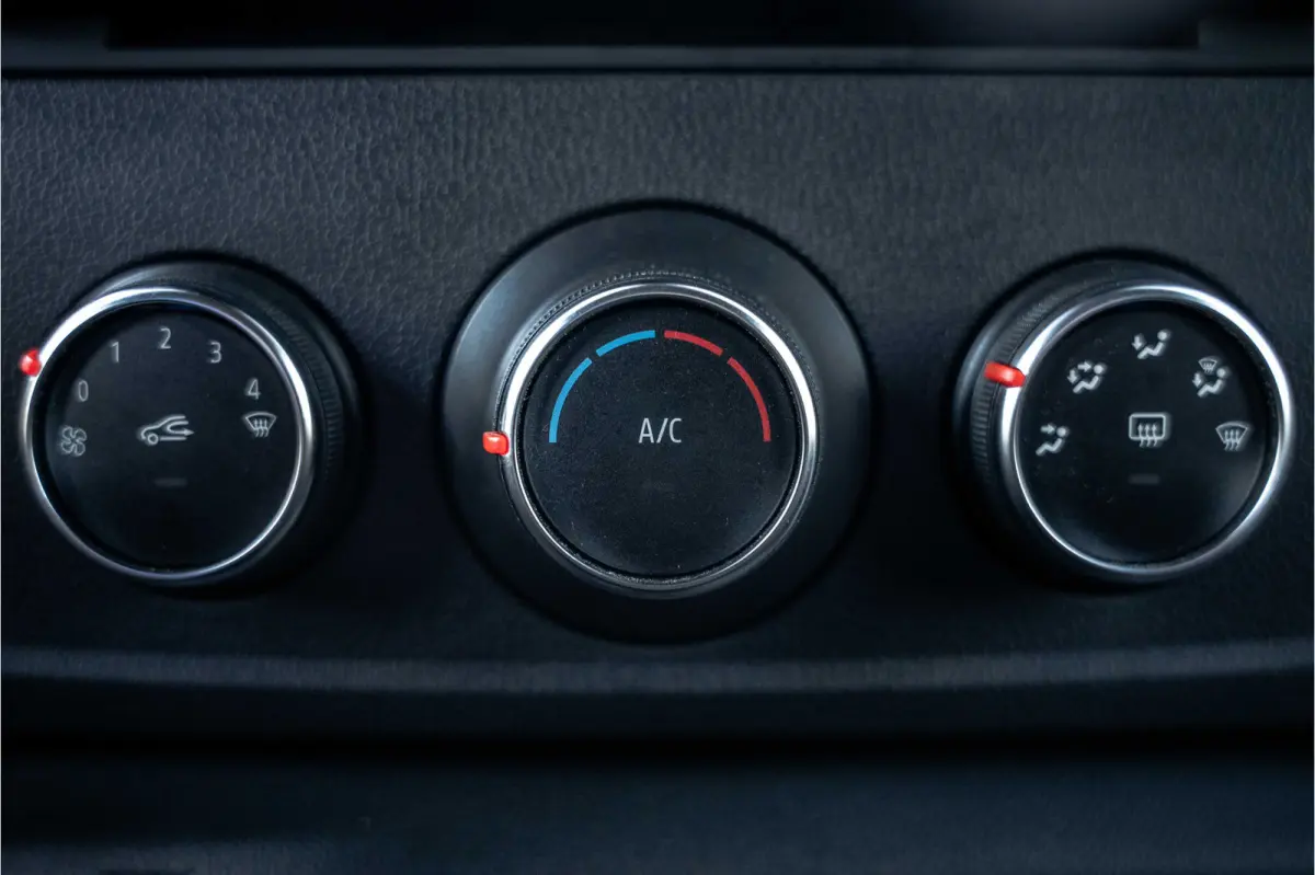 2.3dCi | Bakwagen met Laadklep | LED | Carplay | Camera | Cruise