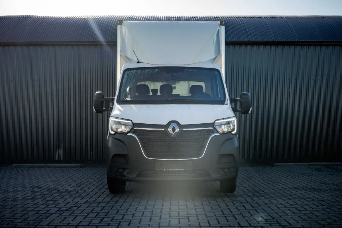 2.3dCi | Bakwagen met Laadklep | LED | Carplay | Camera | Cruise