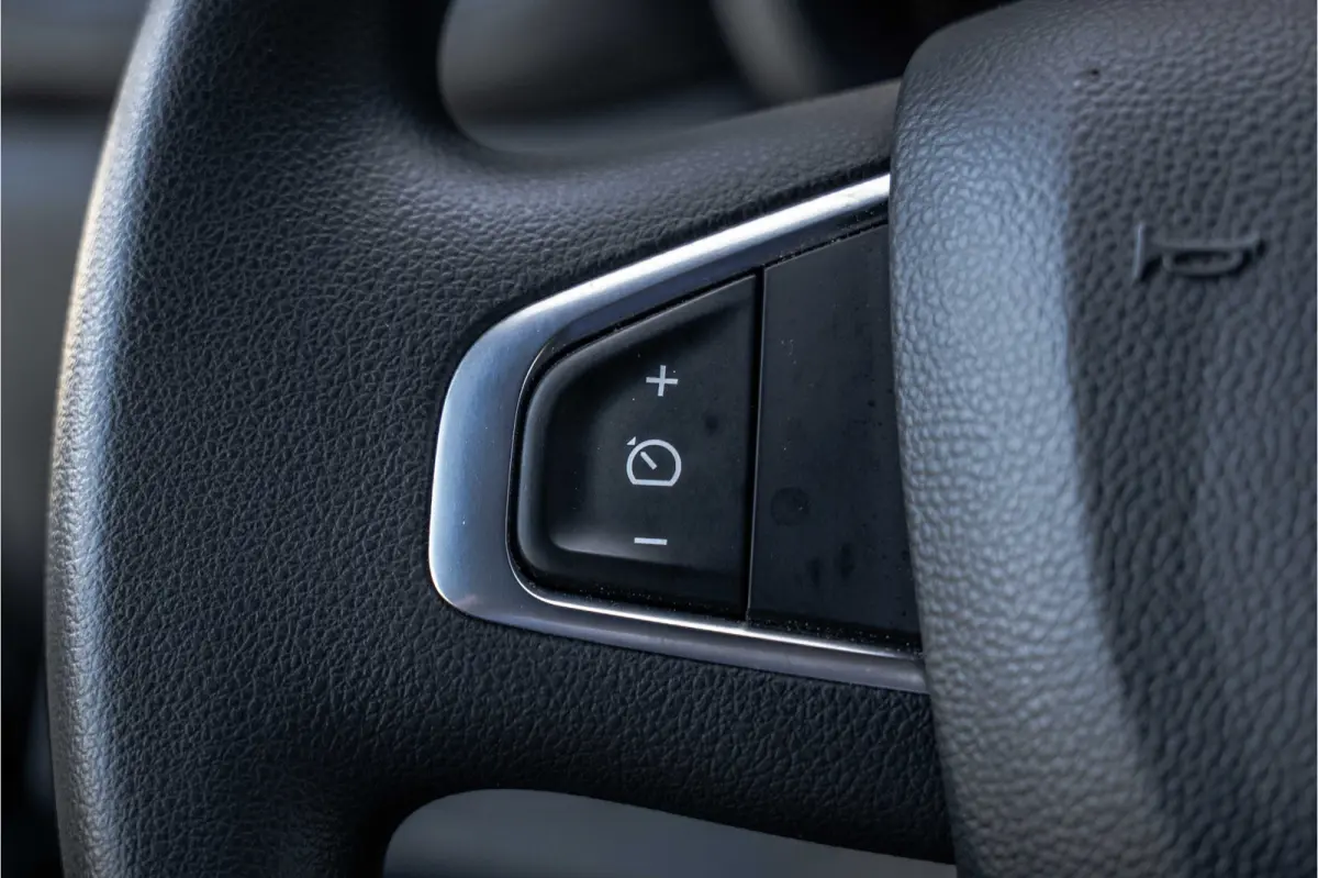 2.3dCi | Bakwagen met Laadklep | LED | Carplay | Camera | Cruise