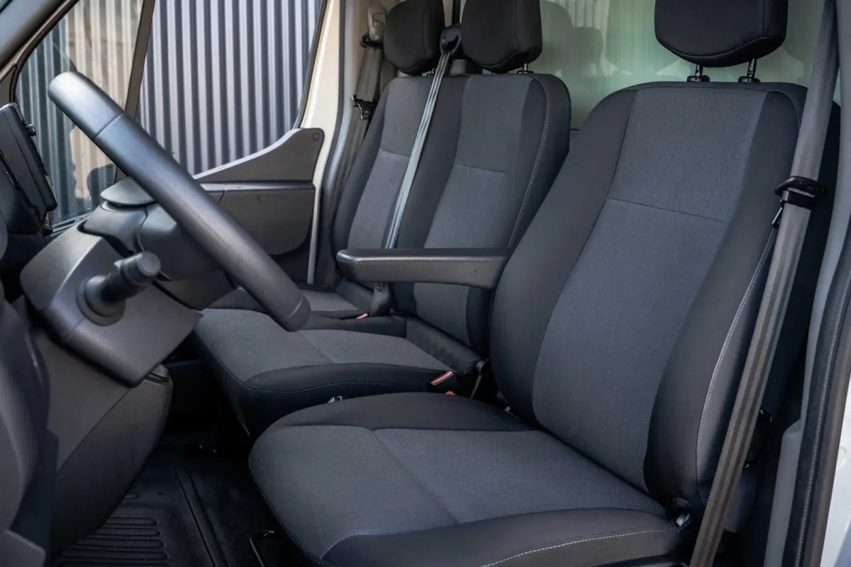 2.3dCi | Bakwagen met Laadklep | LED | Carplay | Camera | Cruise