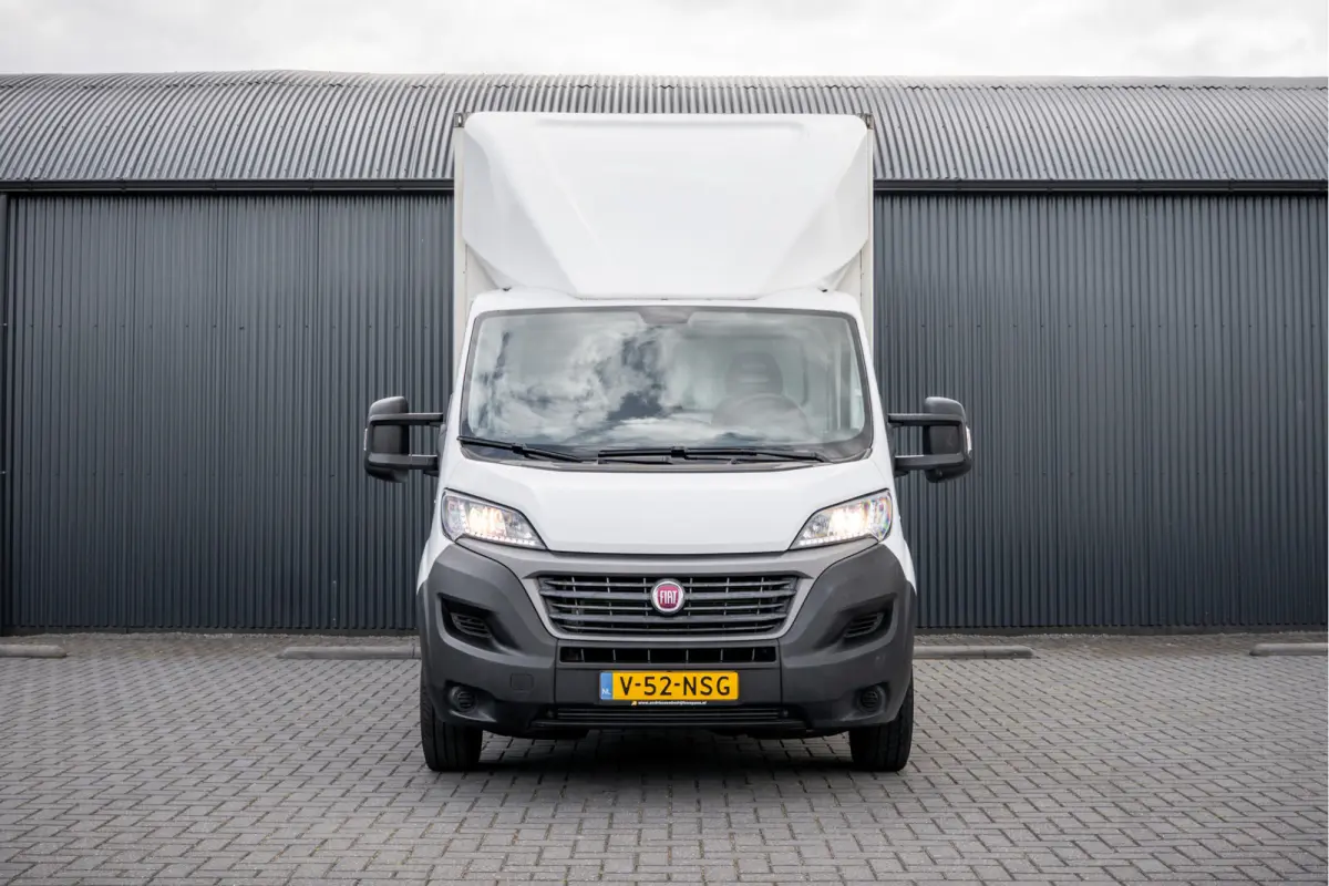2,3 140PK | Bakwagen met laadklep | 3-Zits | LED | Cruise | Airco