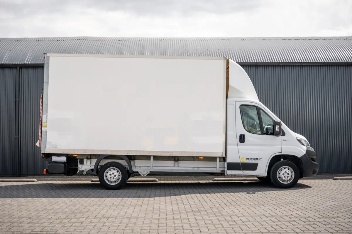 2,3 140PK | Bakwagen met laadklep | 3-Zits | LED | Cruise | Airco