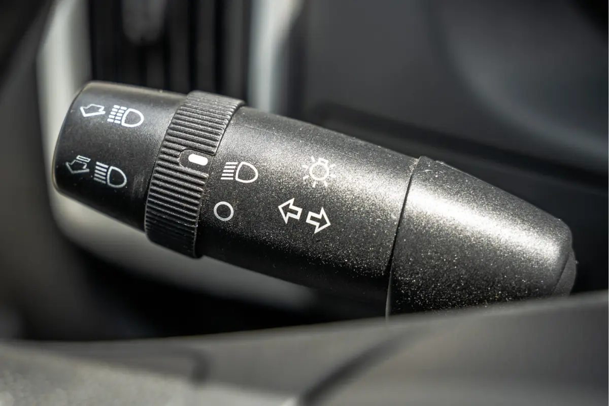 2,3 140PK | Bakwagen met laadklep | 3-Zits | LED | Cruise | Airco