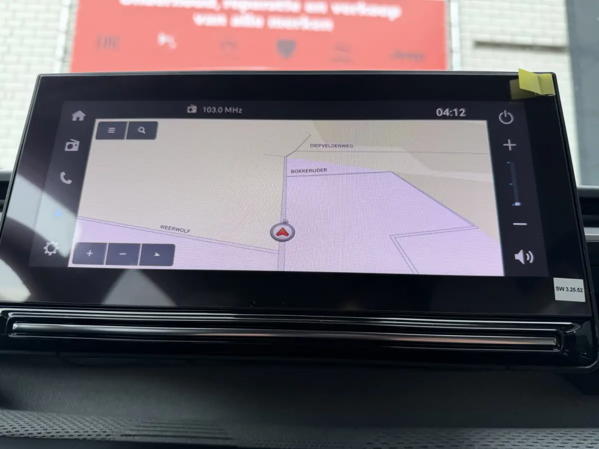 Max 113pk 44 kWh (Automatische Airco - Navigatie - LED - Apple Carplay - Camera - 17" - Two Tone)