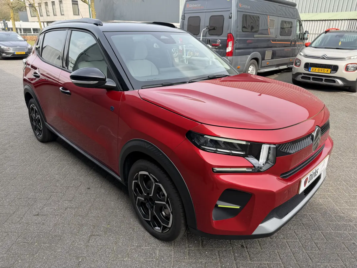 Max 113pk 44 kWh (Automatische Airco - Navigatie - LED - Apple Carplay - Camera - 17" - Two Tone)