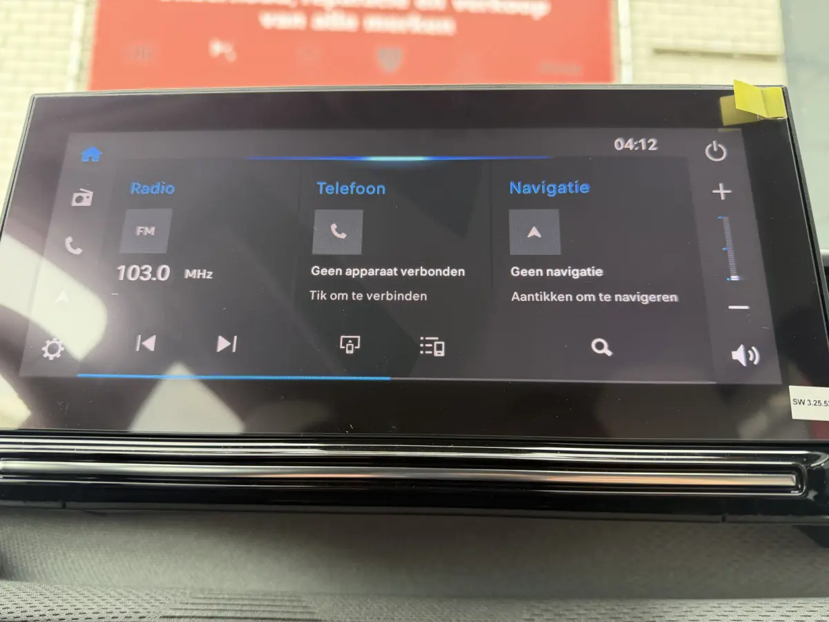 Max 113pk 44 kWh (Automatische Airco - Navigatie - LED - Apple Carplay - Camera - 17" - Two Tone)