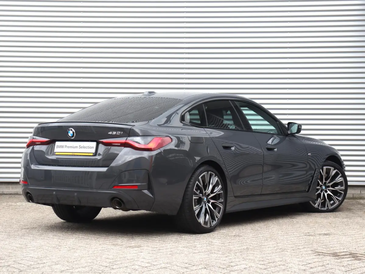 430i | High Executive | M Sportpakket Pro | Driving Assistant Prof. | Comfort Access | Achteruitrijcamera | HiFi | 20'' LMV