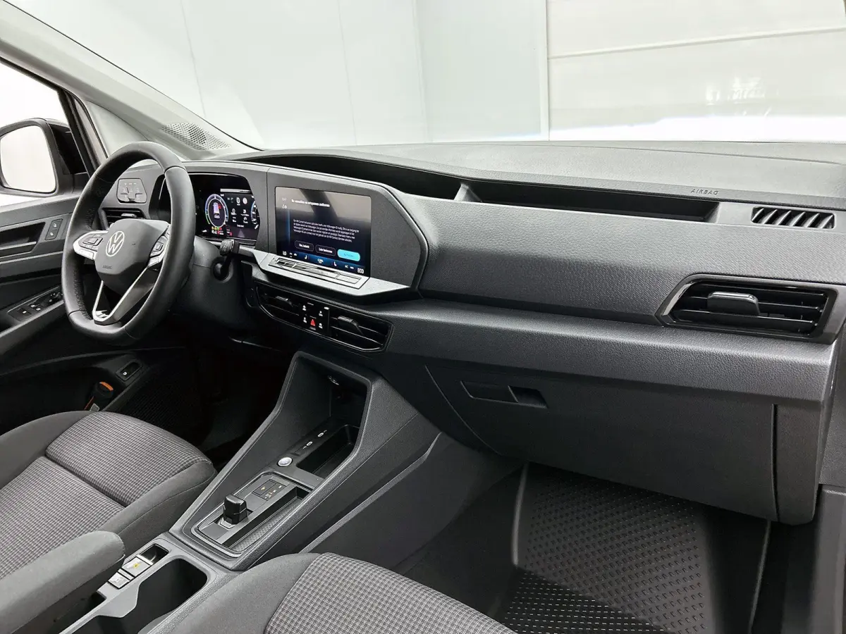 Flexible 1.5 TSI Hybride Limited Edition | Automaat | Multifunctioneel Stuurwiel | Adaptive Cruise Control | DAB+ | Digital Cockpit | Navigatie | Achteruitrijcamera | Led Lampen | Lane Assis