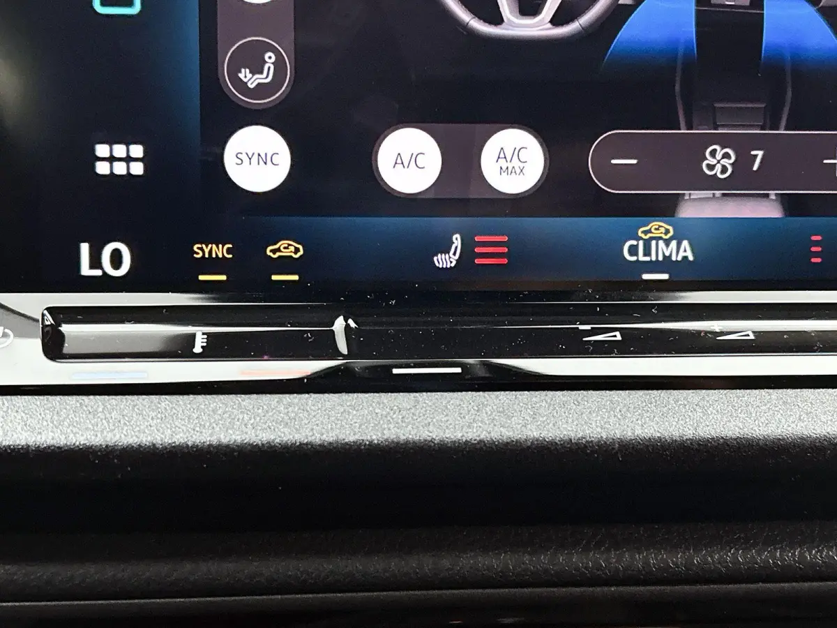 Flexible 1.5 TSI Hybride Limited Edition | Automaat | Multifunctioneel Stuurwiel | Adaptive Cruise Control | DAB+ | Digital Cockpit | Navigatie | Achteruitrijcamera | Led Lampen | Lane Assis