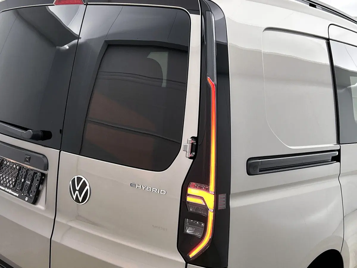Flexible 1.5 TSI Hybride Limited Edition | Automaat | Multifunctioneel Stuurwiel | Adaptive Cruise Control | DAB+ | Digital Cockpit | Navigatie | Achteruitrijcamera | Led Lampen | Lane Assis