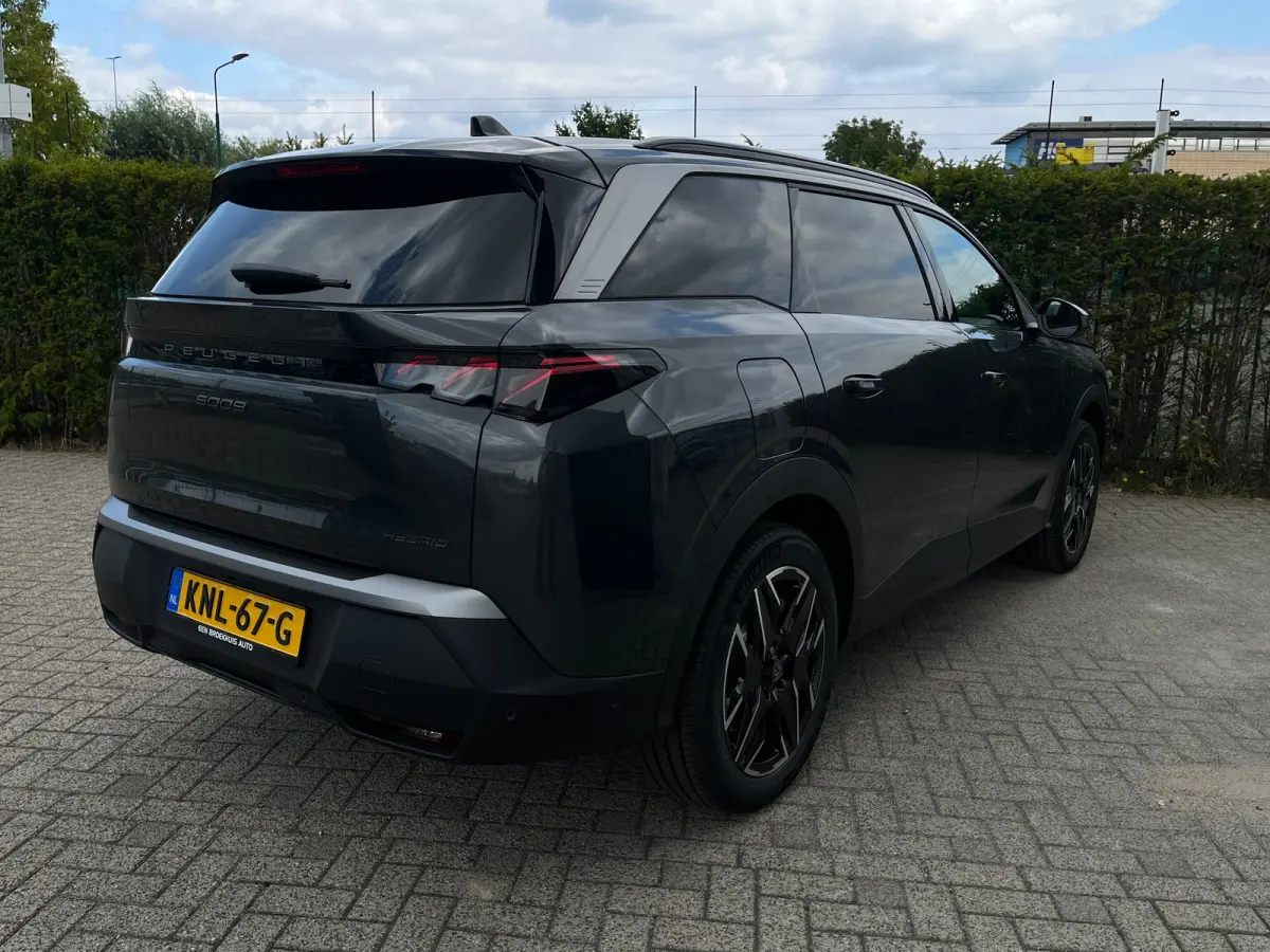 1.2 Hybrid 145 GT Exclusive 7P VOORRAAD ACTIE | 8 JAAR GARANTIE | | 2 stoelen op derde rij | Achterbank verwarmd | Apple Carplay/Android Auto|telefoonintegratie premium