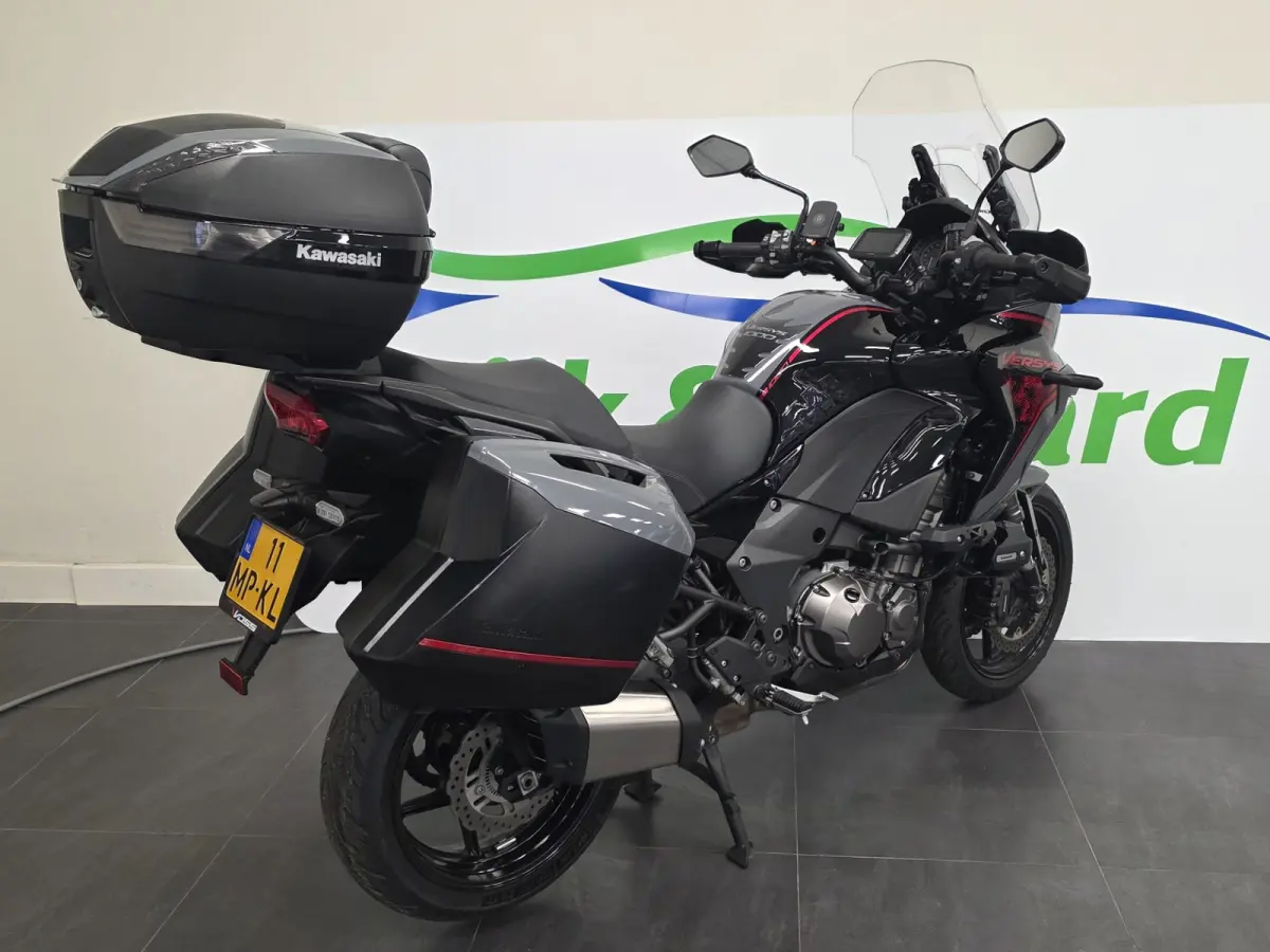 All-Road –Nieuwe banden – TomTom