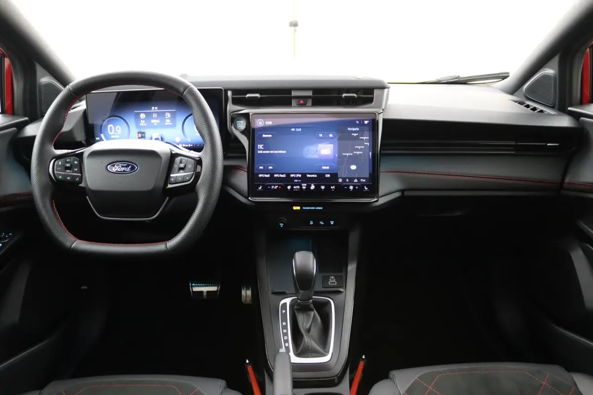1.0 EcoBoost ST-Line X | Panoramadak | 19" Sportvelgen | Adaptive Cruise | BLIS | CarPlay/Android Auto | Stoelverwarming | 360 Camera | Keyless | B&O Audio
