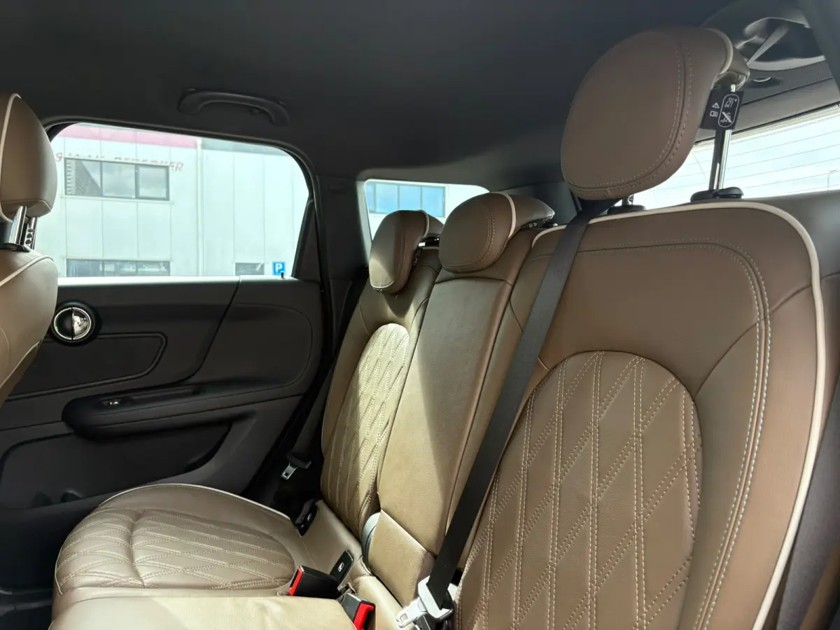 1.5 136pk Cooper Dutch Made Edition | Stoelverwarming | Harman Kardon | Sensoren | Navigatie |