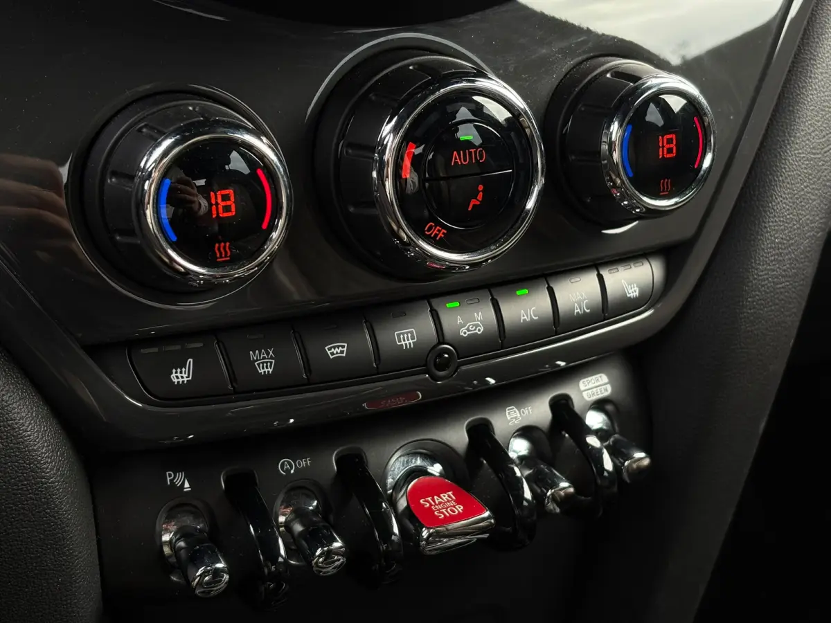 1.5 136pk Cooper Dutch Made Edition | Stoelverwarming | Harman Kardon | Sensoren | Navigatie |